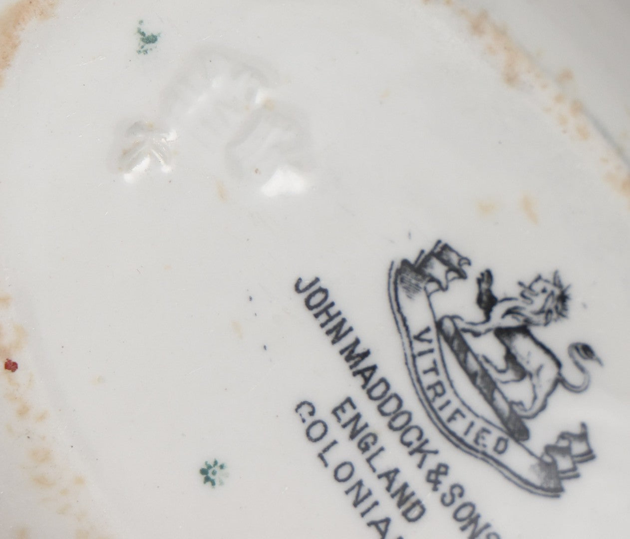 Lot 042 - Pair Of Antique English Transferware  Pottery Pieces With Hudson River Sidewheel Steamship “The Hudson Lunch,” Manufactured By John Maddock & Sons Ltd.