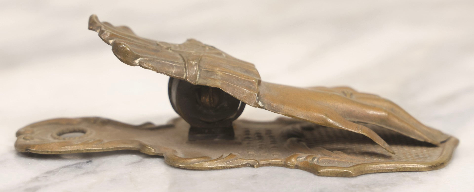 Lot 046 - Antique Victorian Pressed Brass Hand Paper Clip By J&B Ratcliffe, Patentees, Birmingham, England, 5-3/8" L