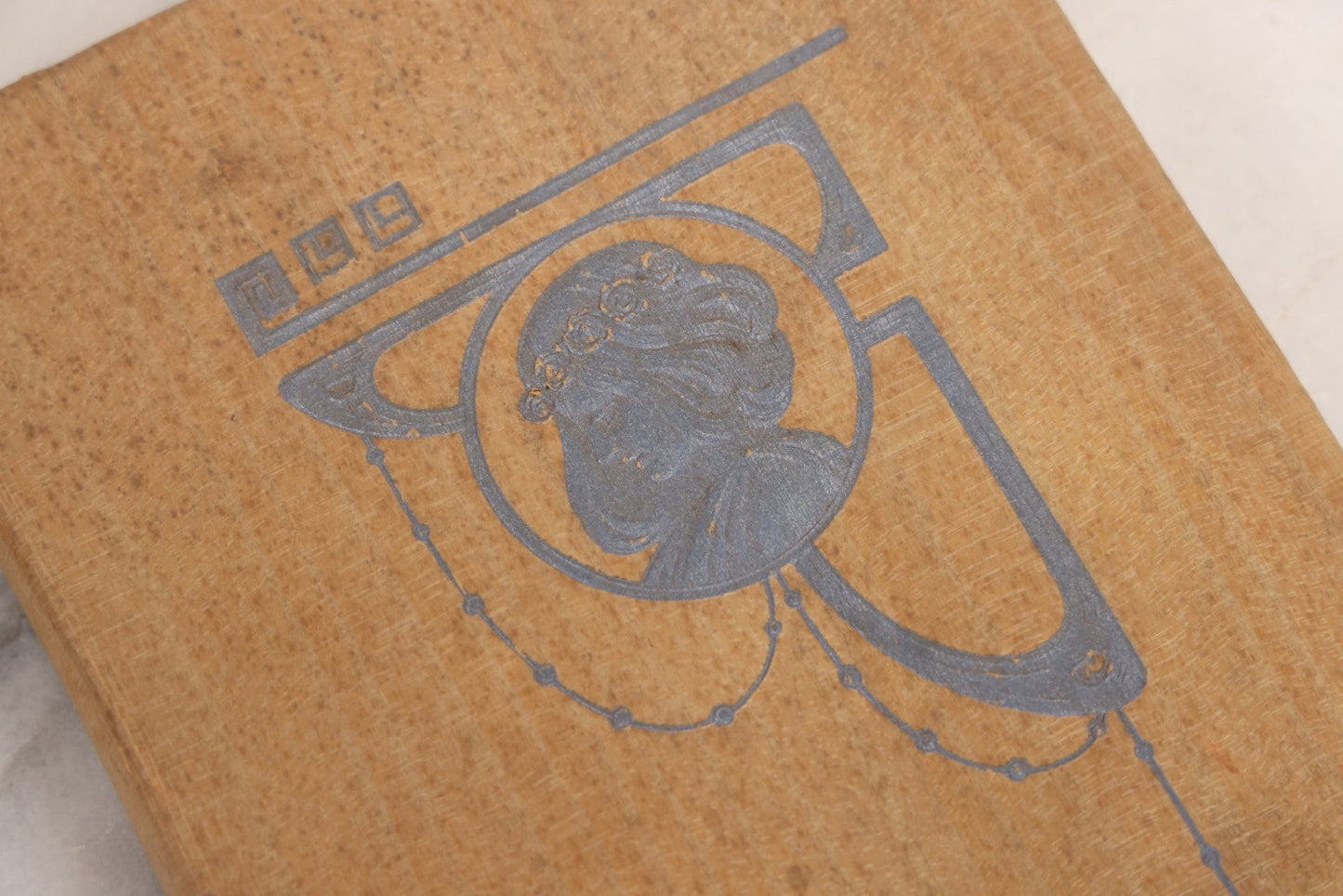 Lot 055 - Antique Art Nouveau Woman's Hosiery Or Lingerie Presentation Box With Original Tissue And Contents