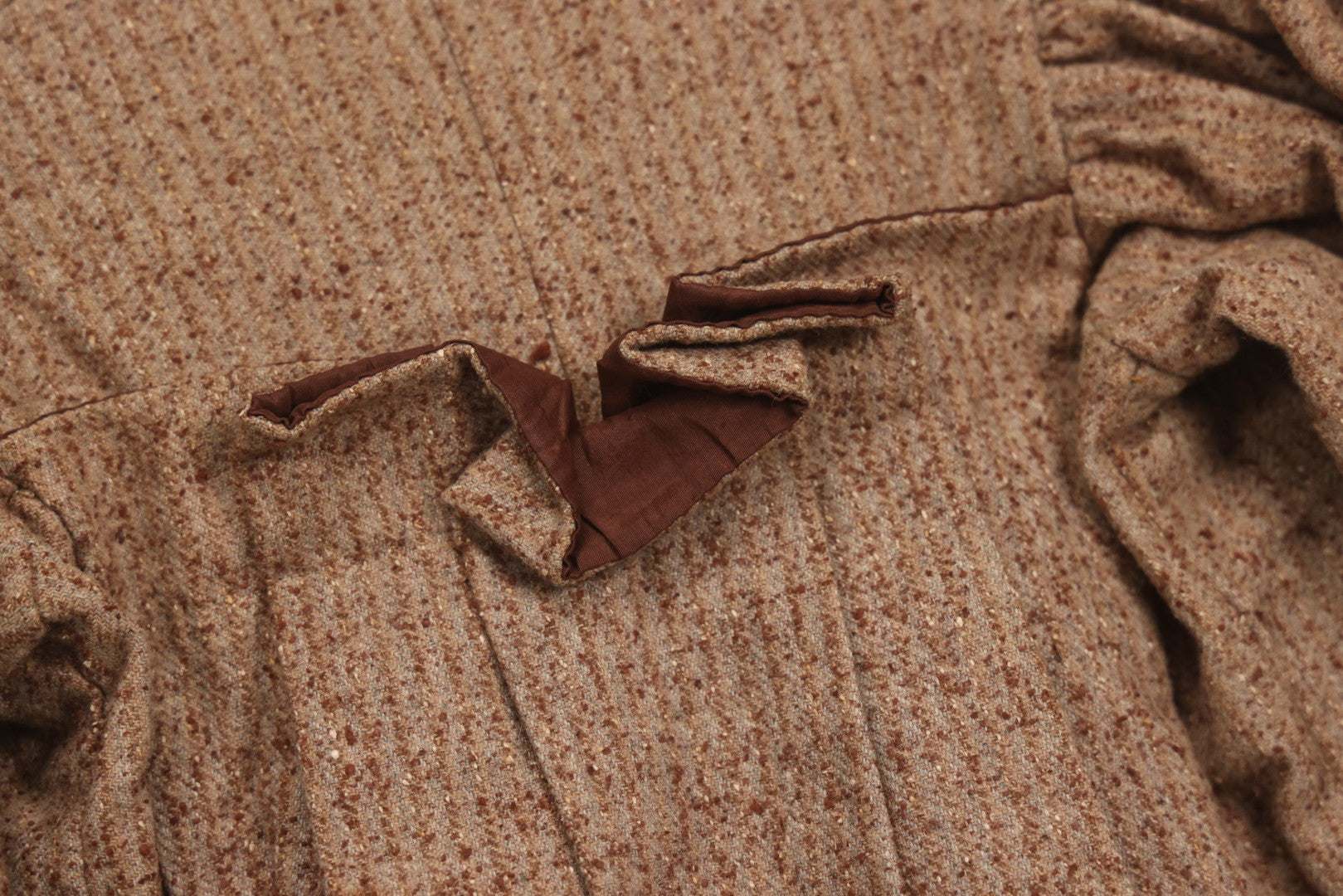 Lot 057 - Antique Edwardian Child's Wool Tweed Dress With Leg-Of-Mutton Sleeves, Size Approximately 4-6 Years