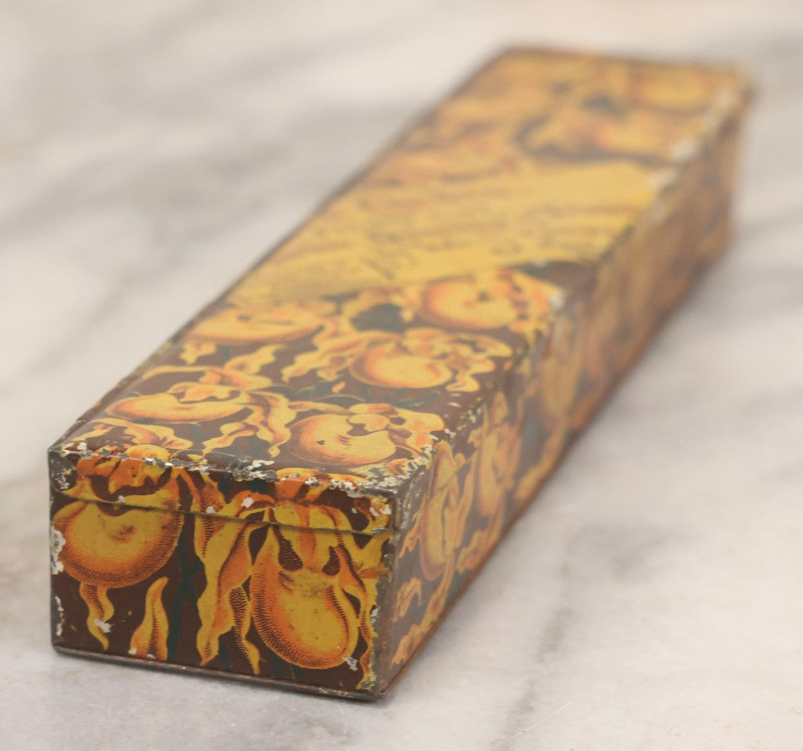 Lot 116 - Antique Wm. S. Kimball & Co. “Monte Cristo” Tobacco Tin With Hinged Lid And Color Lithographed Decoration