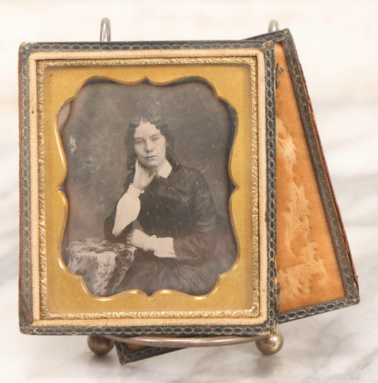Lot 123 - Antique 1/6th Plate Daguerreotype Photograph Of Young Woman With Curly Dark Hair Resting Head On Hand In Full Split Leatherette Union Case