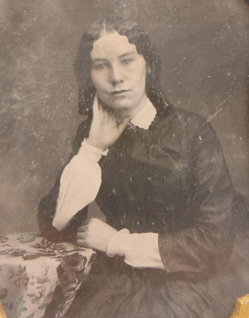 Lot 123 - Antique 1/6th Plate Daguerreotype Photograph Of Young Woman With Curly Dark Hair Resting Head On Hand In Full Split Leatherette Union Case