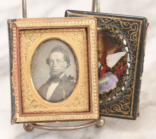 Lot 124 - Antique 1/9th Plate Daguerreotype Photograph Of Bearded Man In Split Lacquered Case With Mother-Of-Pearl Inlay