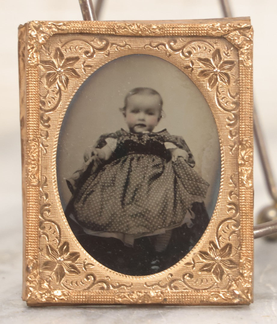 Lot 134 - Grouping Of Eight Antique Photographs Including Daguerreotype, Ambrotypes, Ruby Ambrotypes, And Tintypes, Depicting Men, Women, And Children