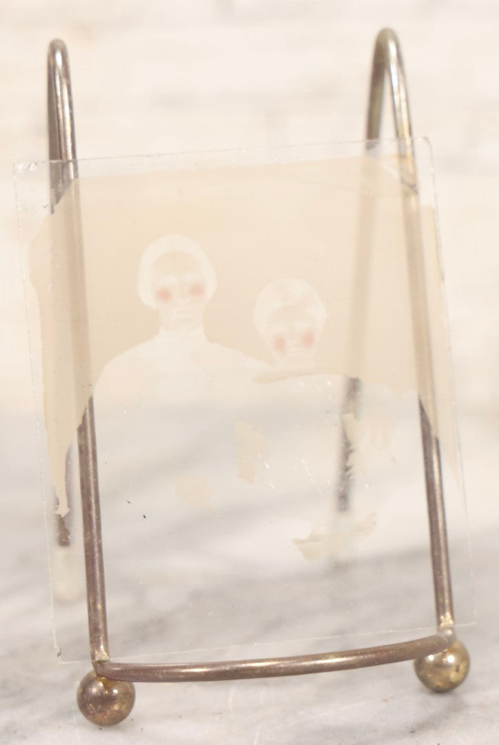 Lot 134 - Grouping Of Eight Antique Photographs Including Daguerreotype, Ambrotypes, Ruby Ambrotypes, And Tintypes, Depicting Men, Women, And Children