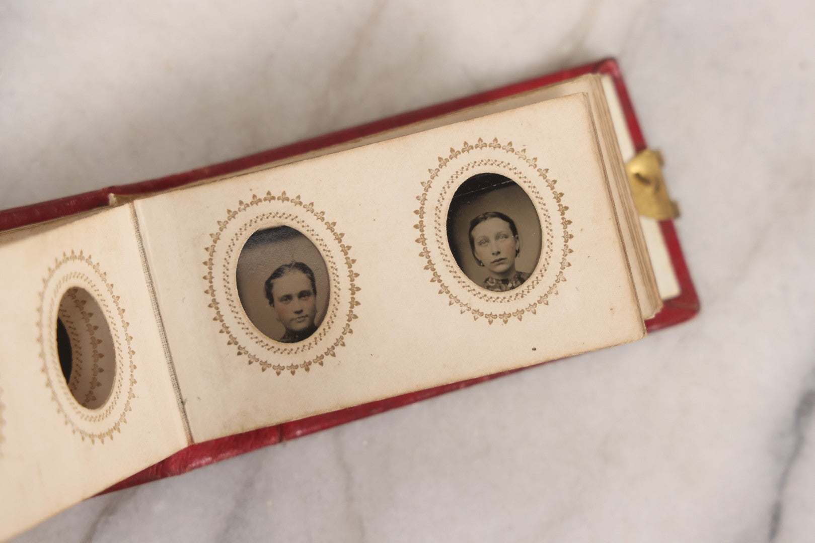 Lot 141 - Antique Gem Tintype Album With 26 Gem Tintype Photographs Including Man In Uniform, Note Binding In Poor Condition
