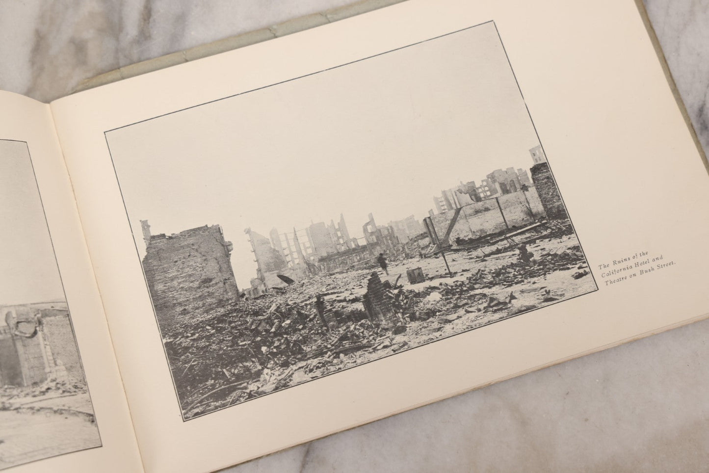 Lot 165 - "The Old San Francisco And New" Antique Earthquake And Fire Photo Booklet Published By Souvenir Book Company, Los Angeles, California, 1906