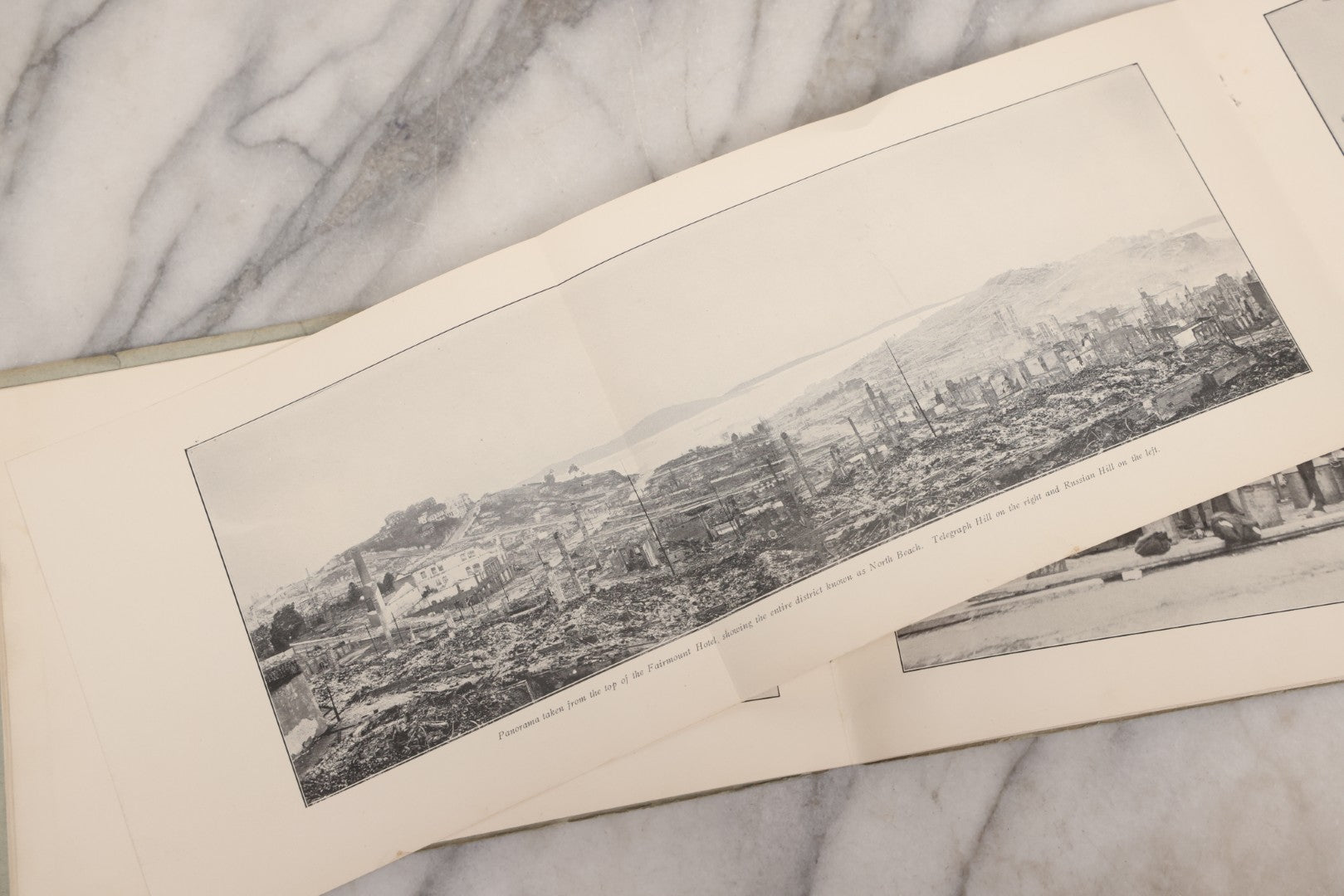 Lot 165 - "The Old San Francisco And New" Antique Earthquake And Fire Photo Booklet Published By Souvenir Book Company, Los Angeles, California, 1906
