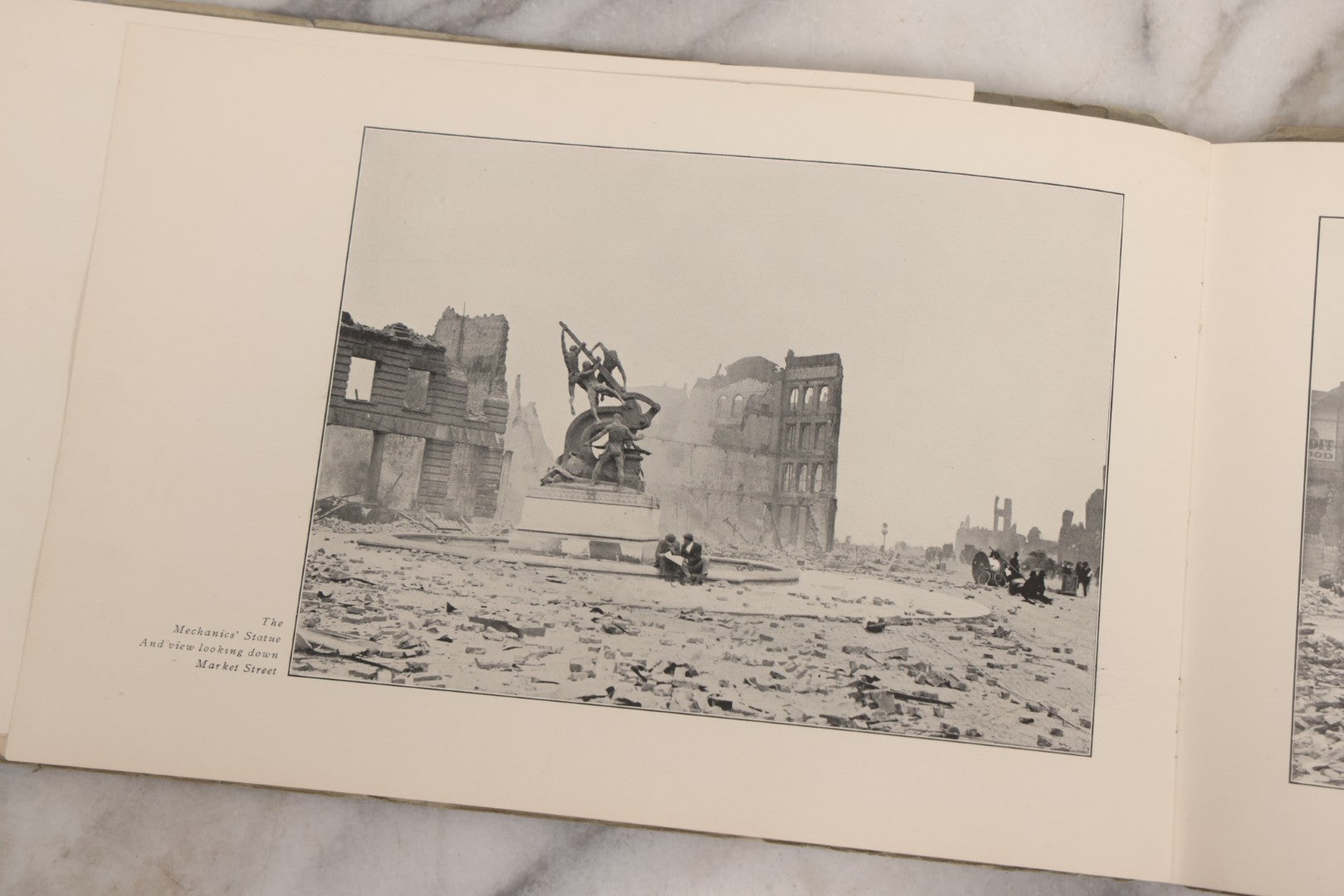 Lot 165 - "The Old San Francisco And New" Antique Earthquake And Fire Photo Booklet Published By Souvenir Book Company, Los Angeles, California, 1906