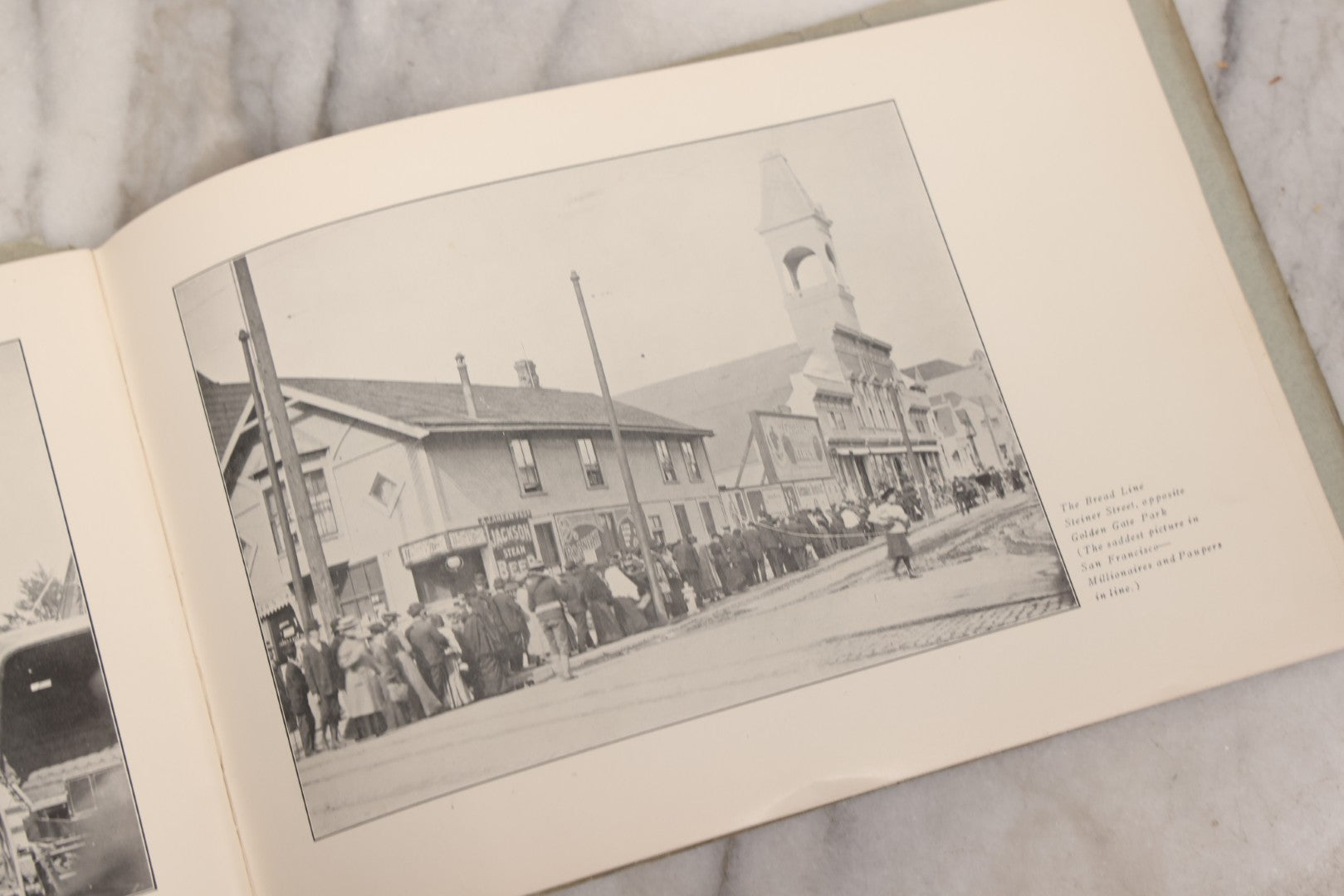 Lot 165 - "The Old San Francisco And New" Antique Earthquake And Fire Photo Booklet Published By Souvenir Book Company, Los Angeles, California, 1906