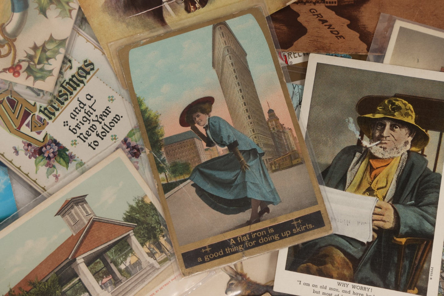 Lot 172 - Grouping Of 20+ Antique And Vintage Postcards And Ephemera Including Holiday Postcards, Sing Sing Prison Cards, Naumkeag Steam Cotton Co. Pamphlet, Salem, Massachusetts Brochure, Trade Cards, And More