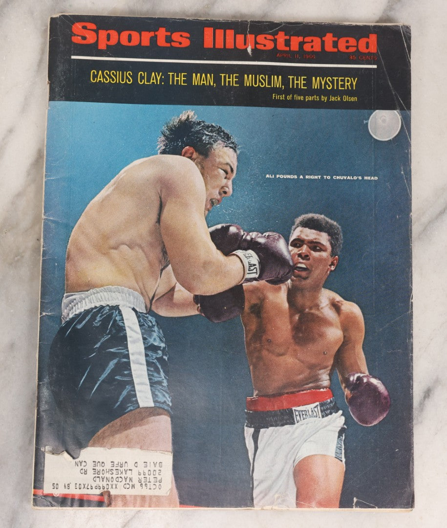 Lot 173 - Grouping Of Six Vintage Boxing And Sports Magazines Including Muhammad Ali / Cassius Clay Covers, Sports Illustrated Issues, Time Magazine, Willie Pastrano Cover, And The Ring With Frazier & Chuvalo, 1960s