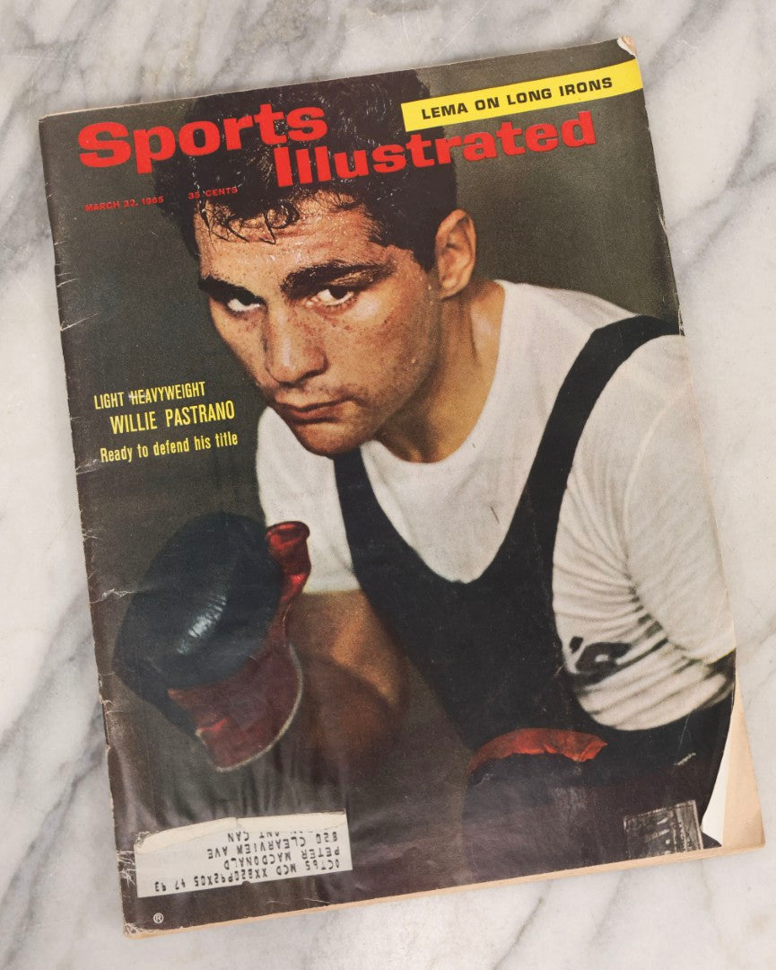 Lot 173 - Grouping Of Six Vintage Boxing And Sports Magazines Including Muhammad Ali / Cassius Clay Covers, Sports Illustrated Issues, Time Magazine, Willie Pastrano Cover, And The Ring With Frazier & Chuvalo, 1960s