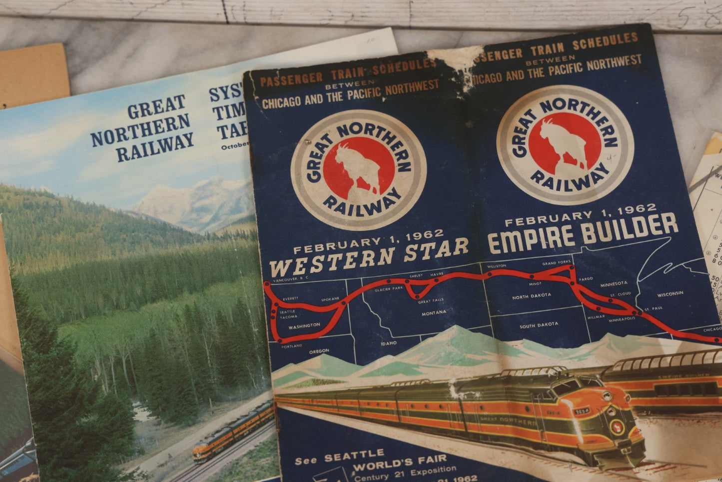 Lot 178 - Grouping Of 50+ Pieces Of Vintage Ephemera From Great Northern Railway Including Timetables, Letters, Tourism Guides, Menus, And More