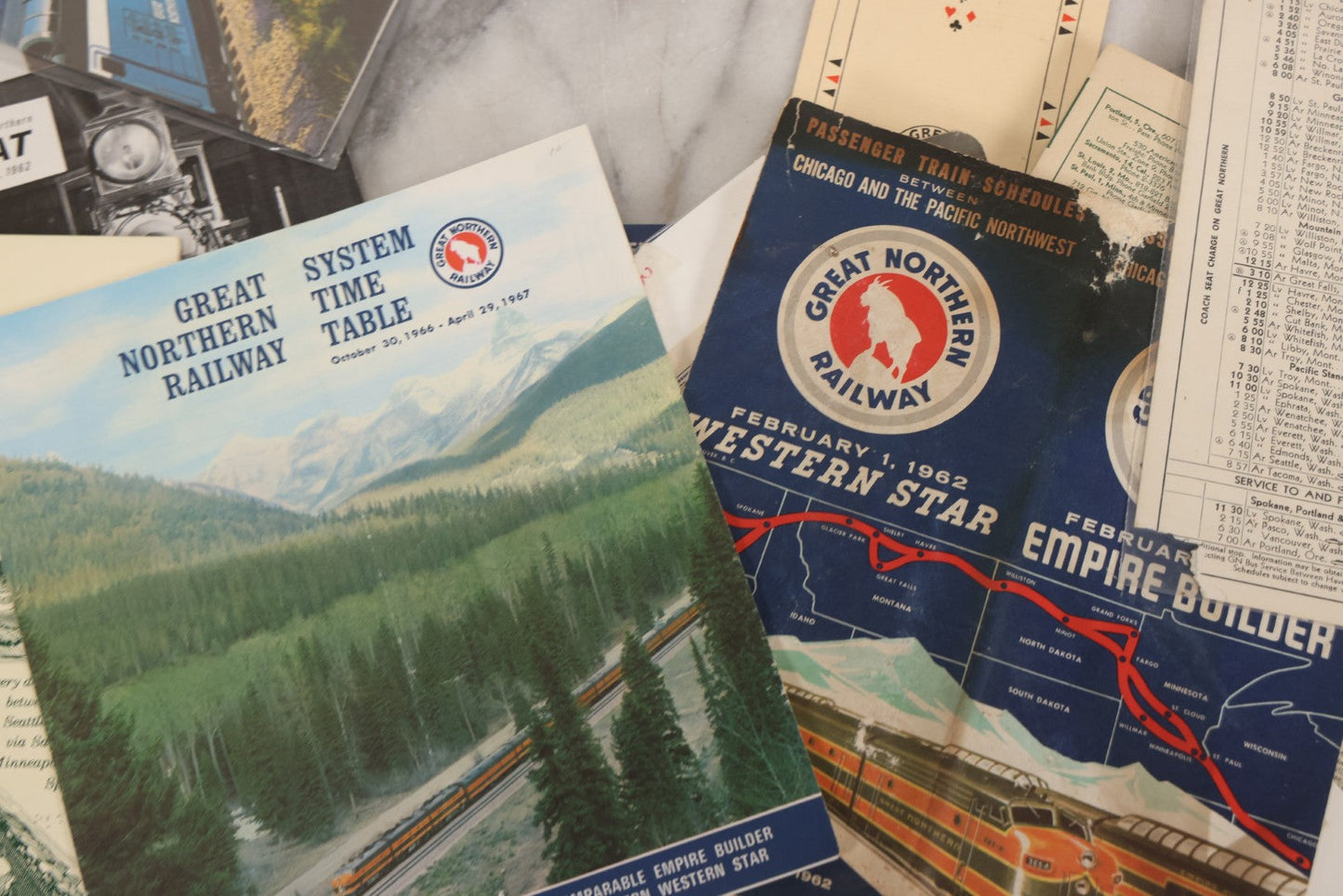 Lot 178 - Grouping Of 50+ Pieces Of Vintage Ephemera From Great Northern Railway Including Timetables, Letters, Tourism Guides, Menus, And More