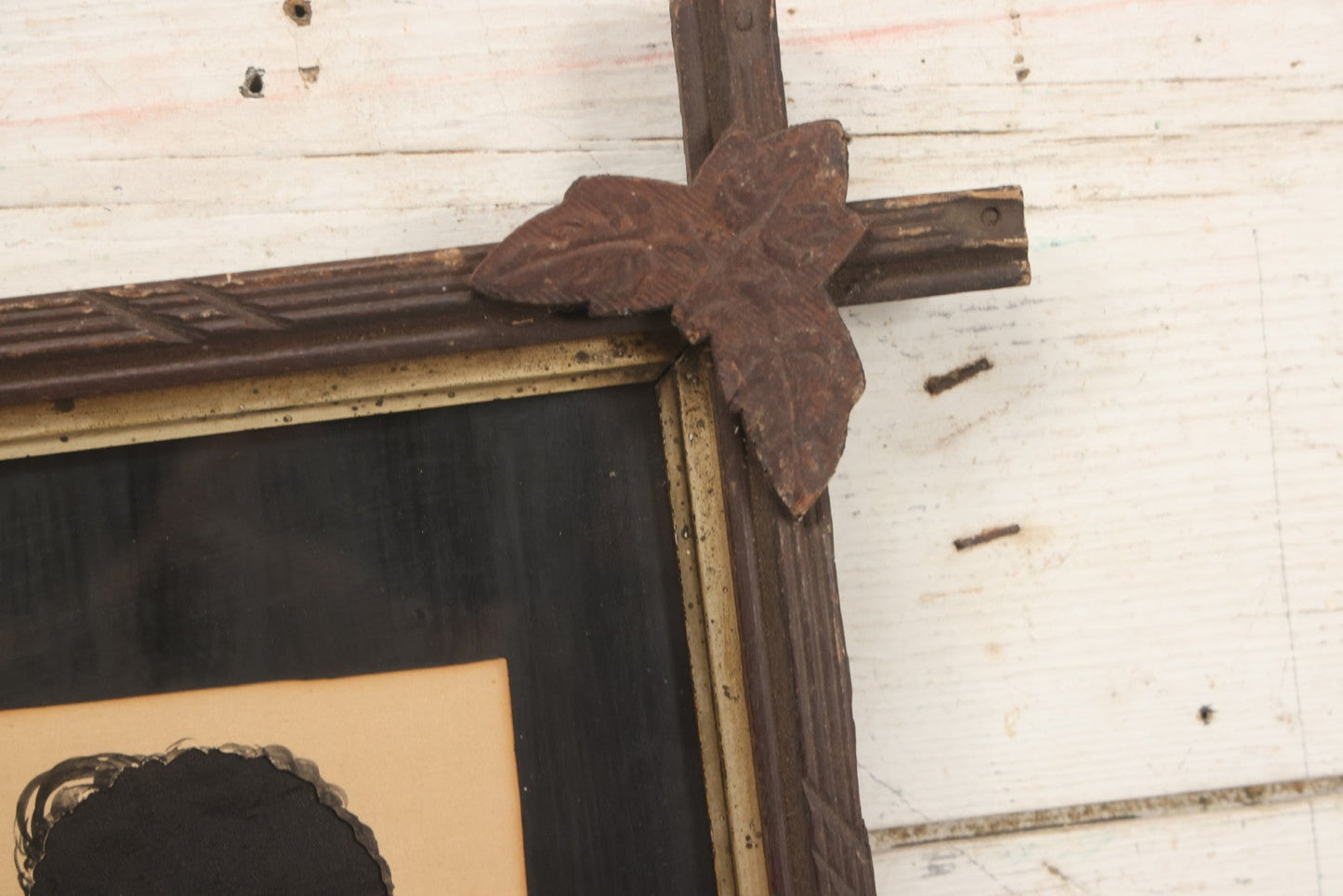 Lot 014 - Antique Hand-Cut And Hand-Painted Black Silk And Paper Silhouette Of Man In Profile With Cravat, Signed K.F. Lockwood, In Antique Wood Frame With Corner Ornaments, Circa 1850