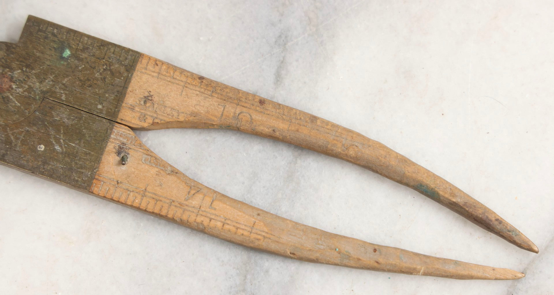 Lot 032 - Antique Make-Do Folding Stanley Ruler Converted To Caliper With Carved Pointed Wooden Ends And Brass Pivot Hardware