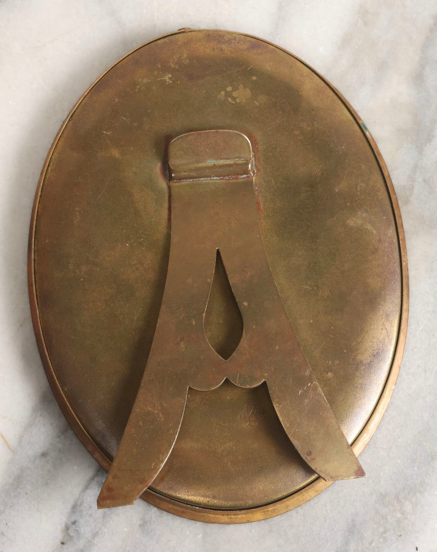 Lot 039 - Antique Brass Oval Photo Frame With Whirling Logs Motif By Kronheimer & Oldenbusch K & O Co.