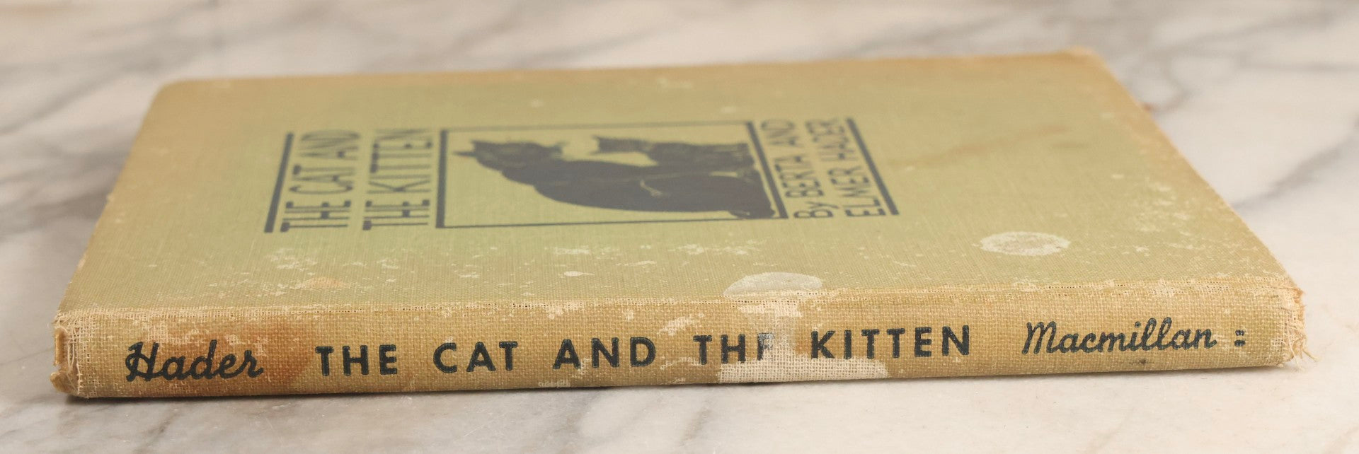 Lot 166 - "The Cat And The Kitten" Vintage Illustrated Children's Book By Berta And Elmer Hader, Published By The Macmillan Company, New York, 1940