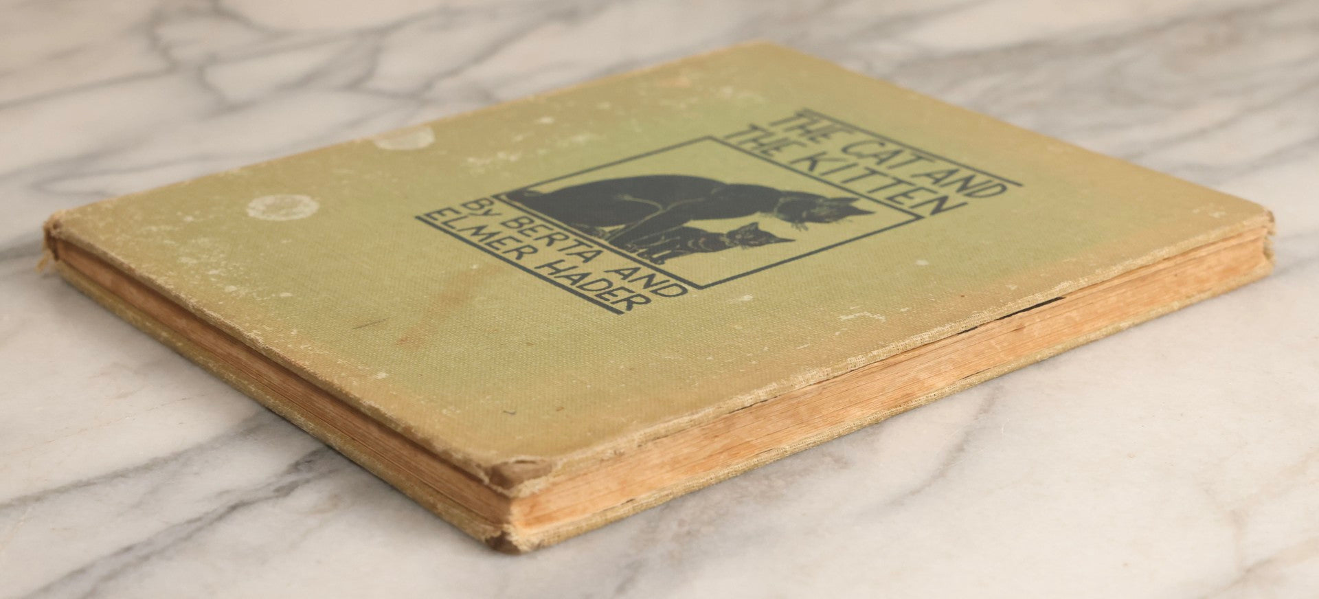 Lot 166 - "The Cat And The Kitten" Vintage Illustrated Children's Book By Berta And Elmer Hader, Published By The Macmillan Company, New York, 1940