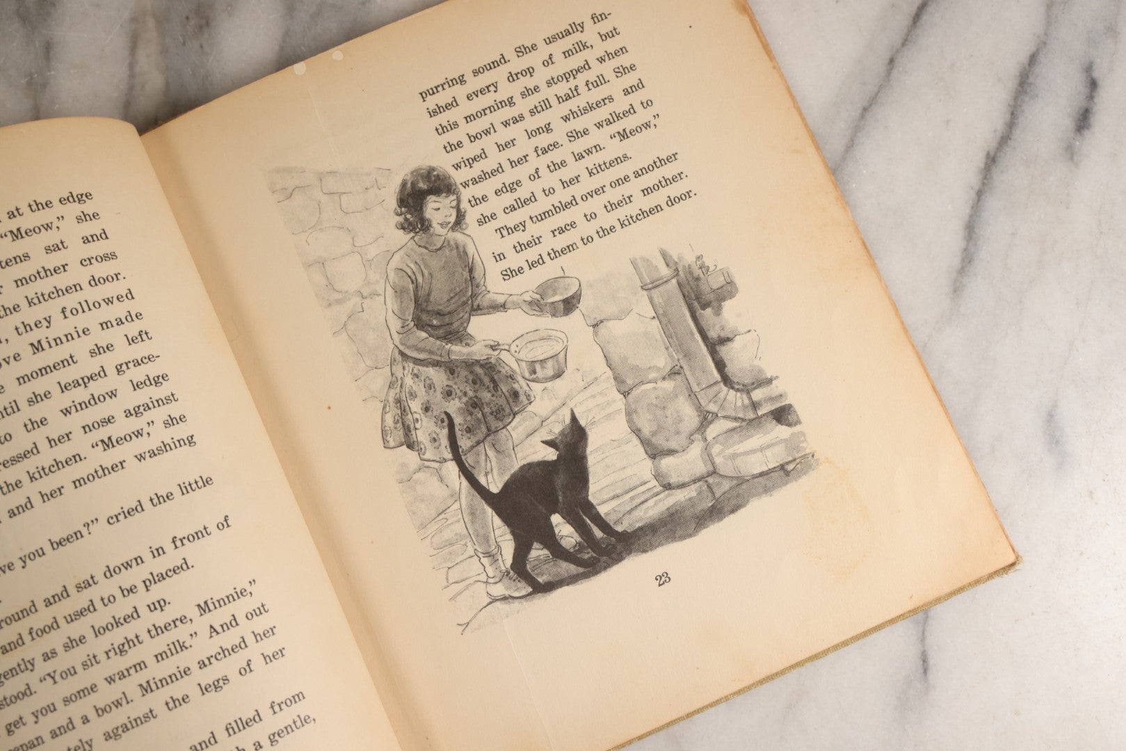 Lot 166 - "The Cat And The Kitten" Vintage Illustrated Children's Book By Berta And Elmer Hader, Published By The Macmillan Company, New York, 1940