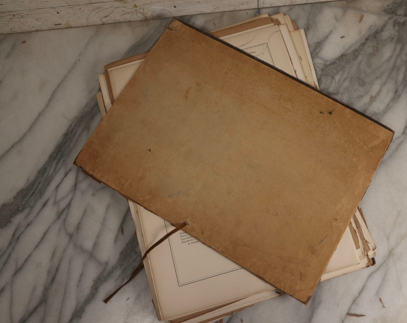 Lot 169 - Antique German Decorative Arts Portfolio "Das Kunsthandwerk" Collection Of Engraved And Chromolithographed Plates Published By W. Spemann, Stuttgart, 1874