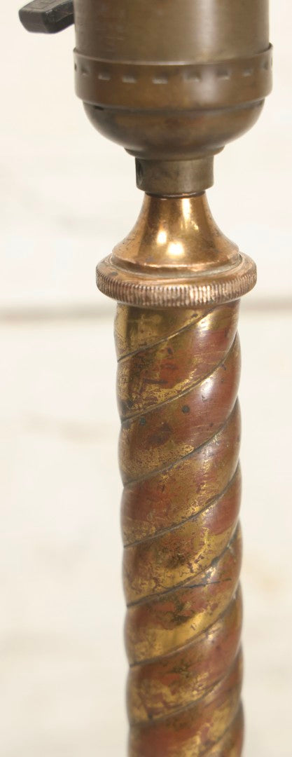Lot 005 - Antique Gas Lamp To Electric Conversion With Brass Spiral Column And Ornate Cast Iron Base, 15-1/4" H