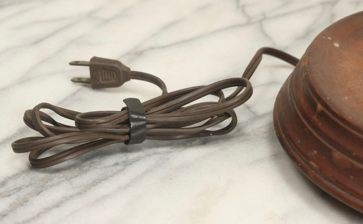 Lot 007 - Antique WWI Era Artillery Shell Trench Art Electric Lamp With Brass Shell And Wooden Projectile, 22" H