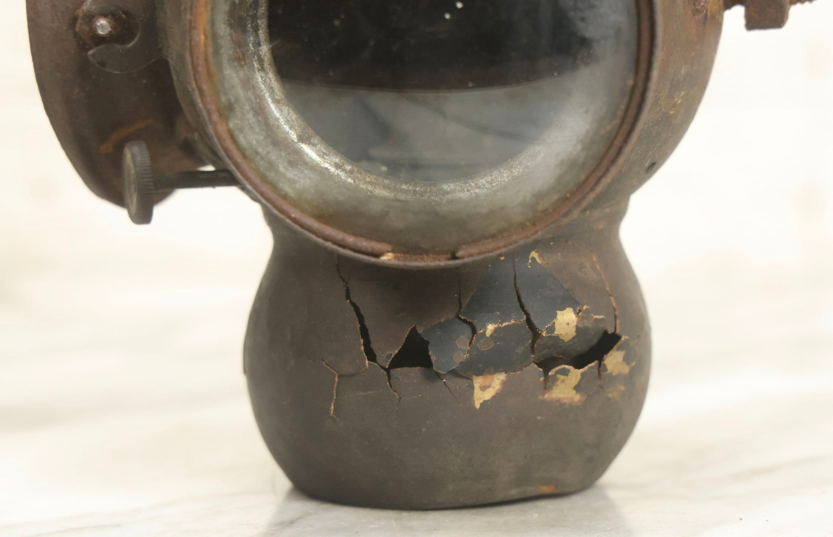 Lot 008 - Antique Yankee "B" Automotive Oil Lamp Lantern With Red And Clear Lenses, Burner, Note Base Badly Damaged, 8-1/2" H