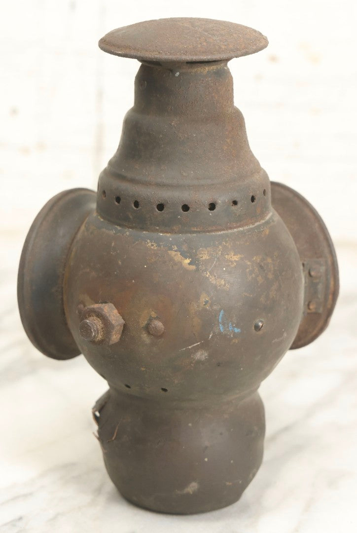 Lot 008 - Antique Yankee "B" Automotive Oil Lamp Lantern With Red And Clear Lenses, Burner, Note Base Badly Damaged, 8-1/2" H