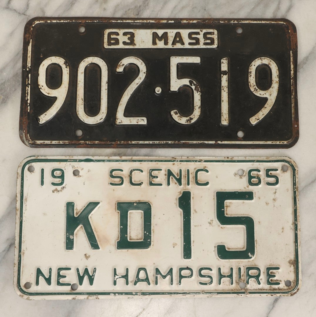 Lot 045 - Pair Of Vintage License Plates: 1965 Scenic New Hampshire And 1963 Massachusetts