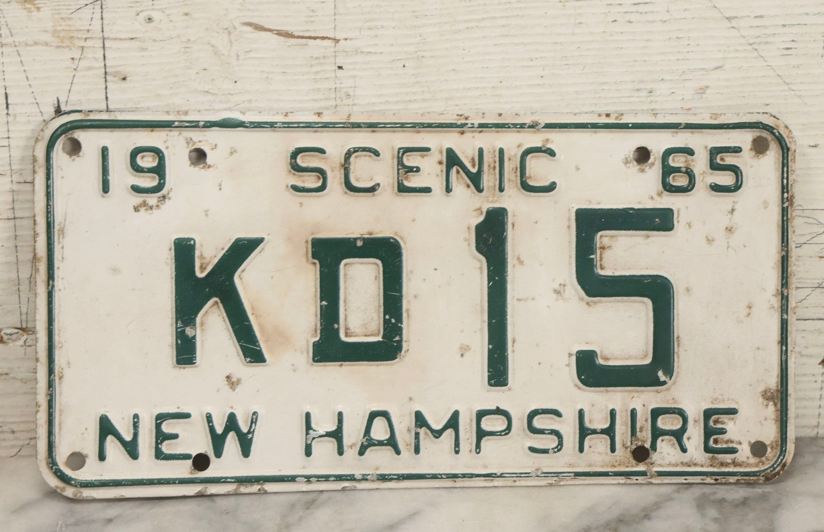 Lot 045 - Pair Of Vintage License Plates: 1965 Scenic New Hampshire And 1963 Massachusetts