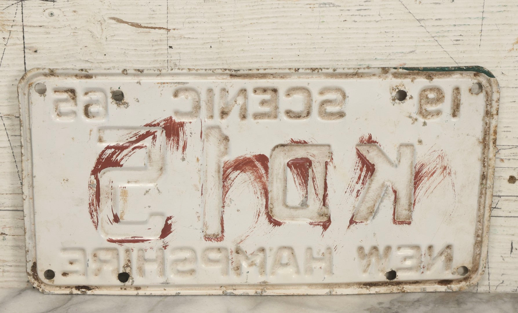 Lot 045 - Pair Of Vintage License Plates: 1965 Scenic New Hampshire And 1963 Massachusetts