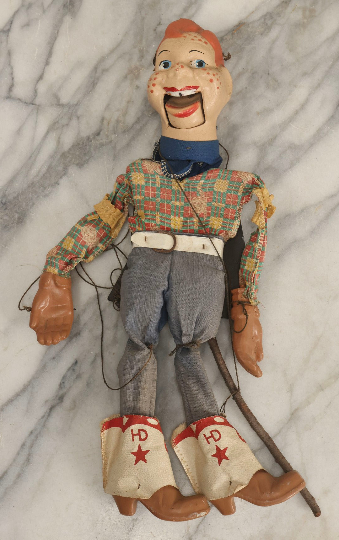 Lot 054 - Vintage Howdy Doody Marionette Puppet Ventriloquist Dummy With Composition Head, Hands, And Feet, Tangled Strings, Doll 17" H