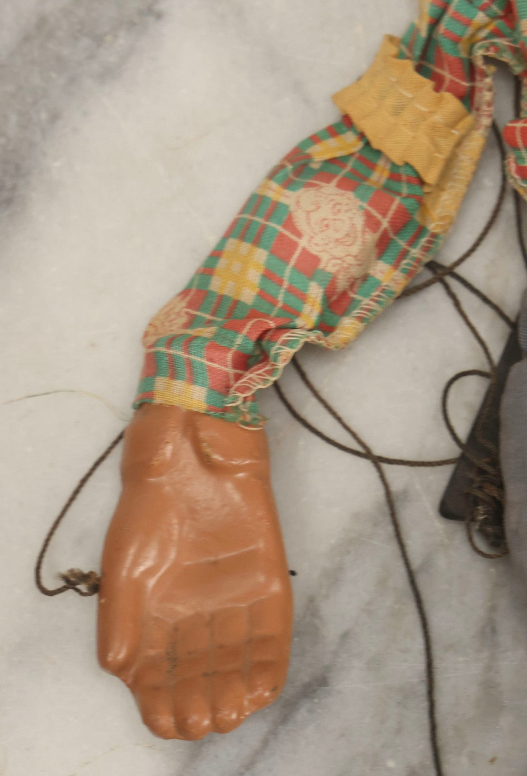 Lot 054 - Vintage Howdy Doody Marionette Puppet Ventriloquist Dummy With Composition Head, Hands, And Feet, Tangled Strings, Doll 17" H