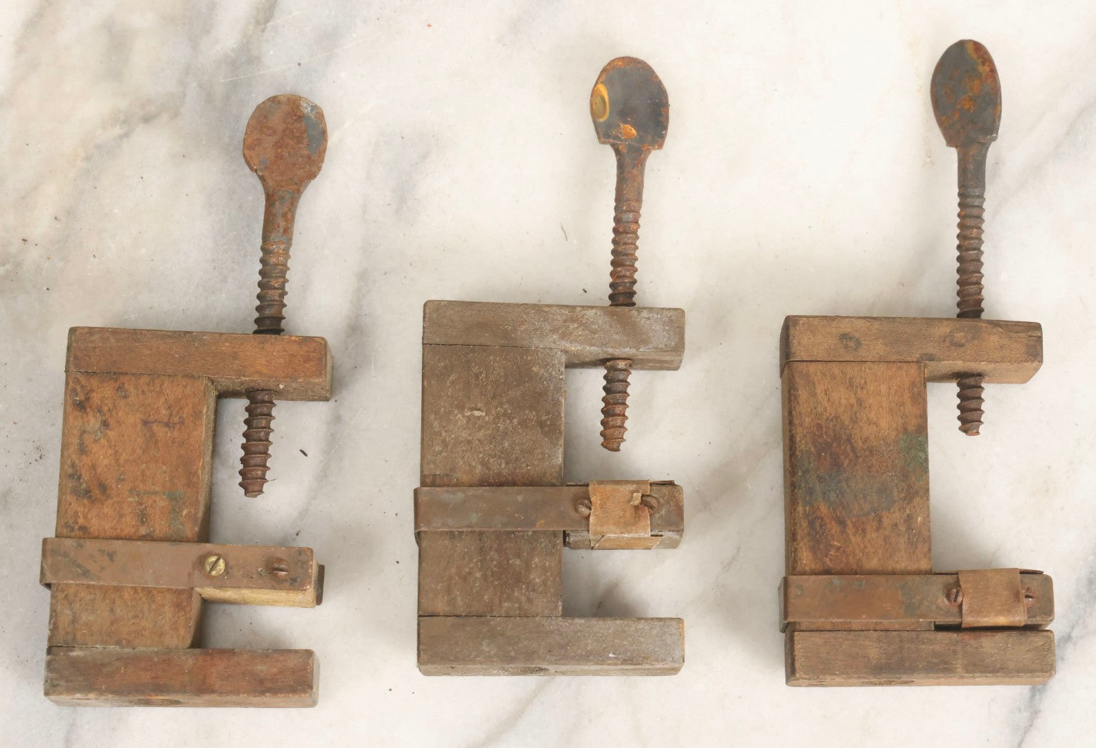 Lot 080 - Grouping Of 17 Vintage Woodworkers Clamps