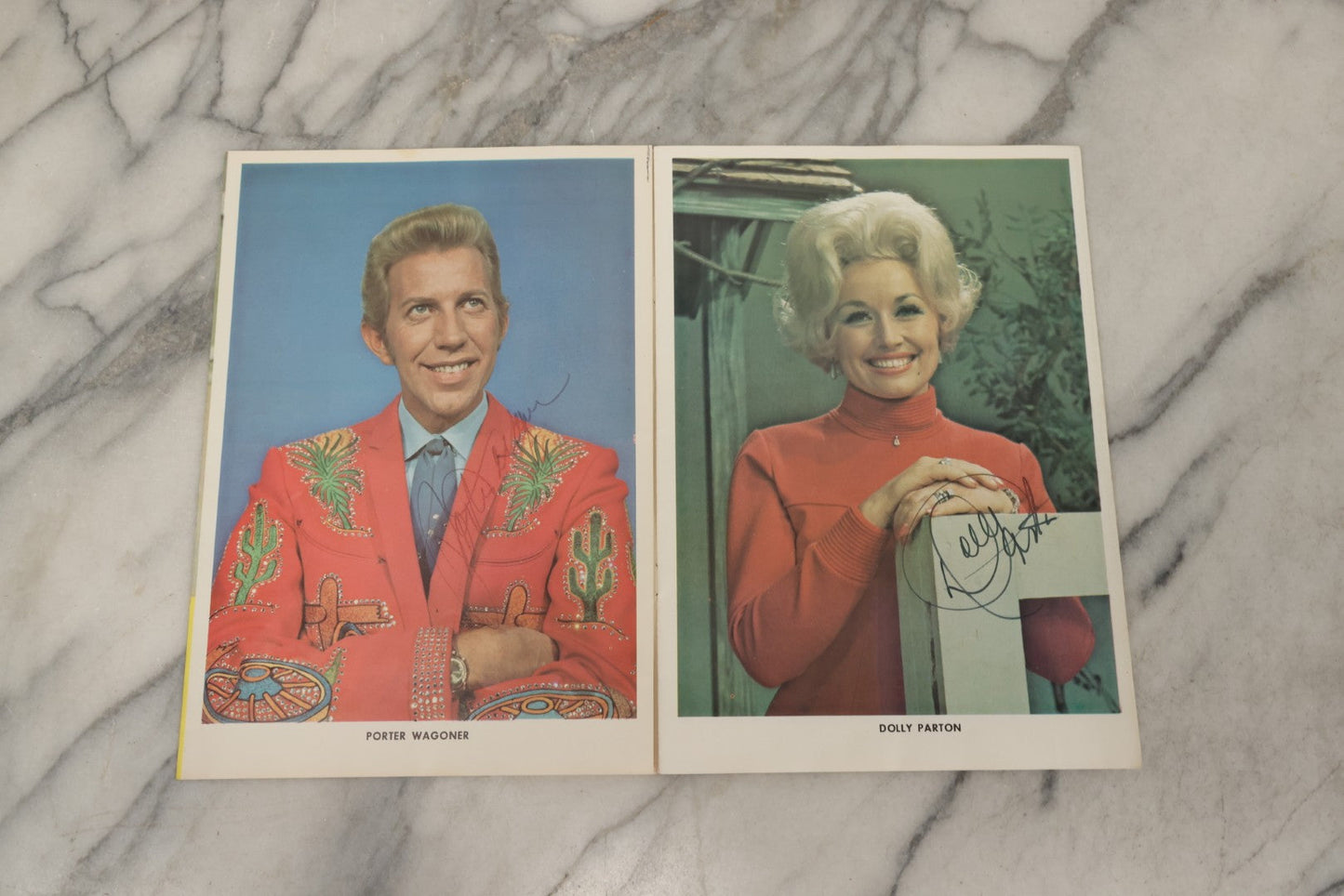 Lot 093 - Vintage “Welcome To The Porter Wagoner Show” Nashville Program With Autographs, Including Dolly Parton