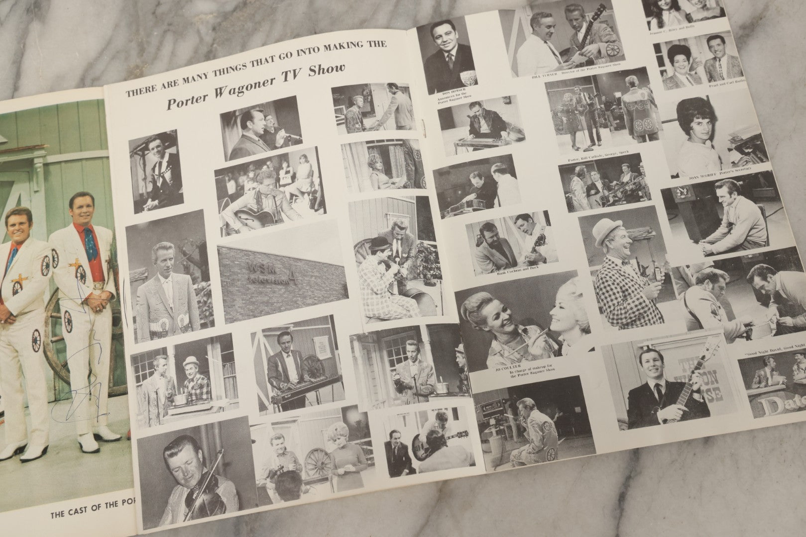 Lot 093 - Vintage “Welcome To The Porter Wagoner Show” Nashville Program With Autographs, Including Dolly Parton