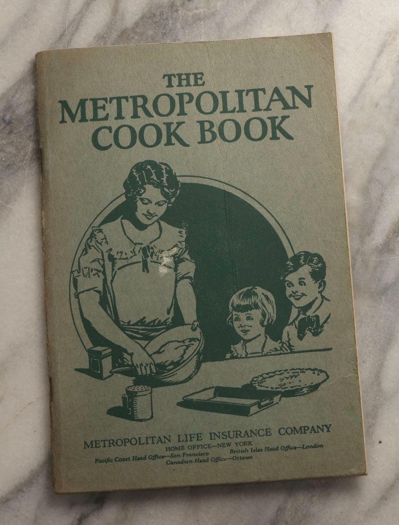 Lot 112 - Grouping Of 18+ Vintage Cooking And Recipe Booklets Including Calumet, Knox Gelatine, Jell-O, Aunt Jemima, And Bond Bread