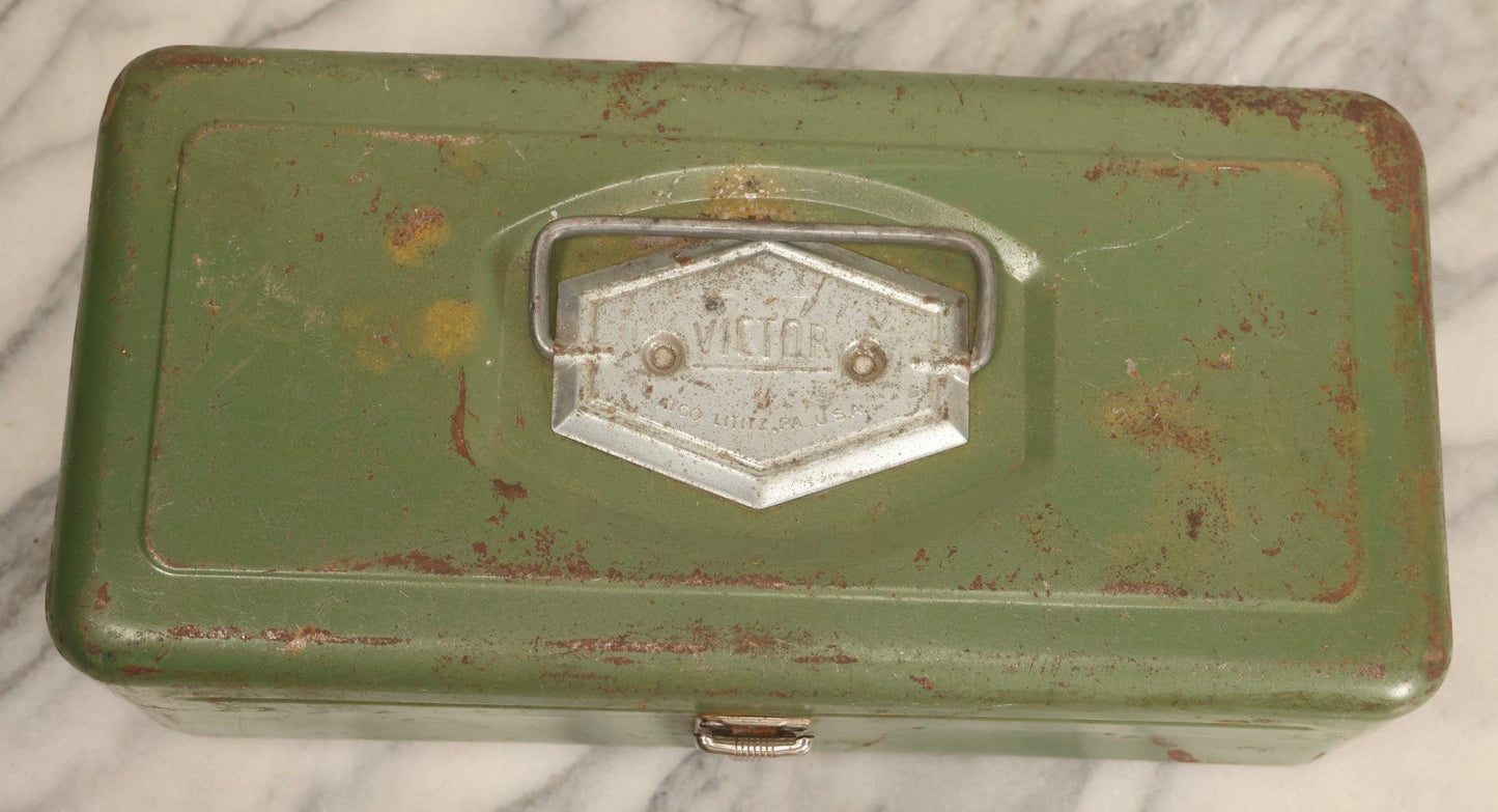 Lot 124 - Vintage Victor Green Metal Tackle Box With White Slotted Tray, Atco Lititz, Pennsylvania
