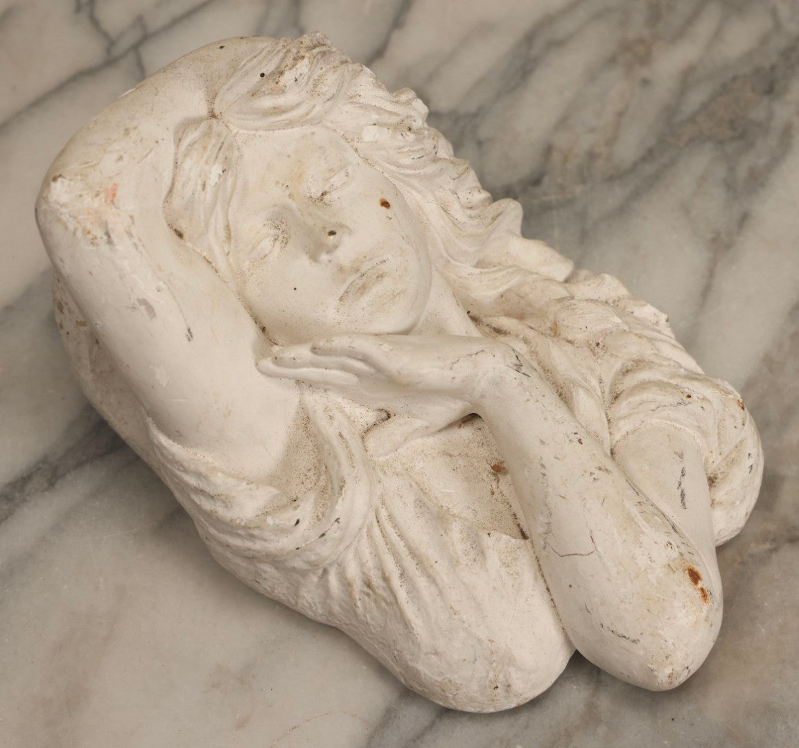 Lot 134 - Vintage Chalkware Wall Hanging Statue Of Woman With Hands Framing Face, Accents Unlimited Inc