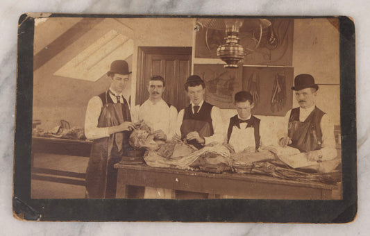 Lot 004 - Antique Boudoir-Sized Cabinet Card Photograph Of Medical Students With Dissection Table And Cadaver, Late 19th Century