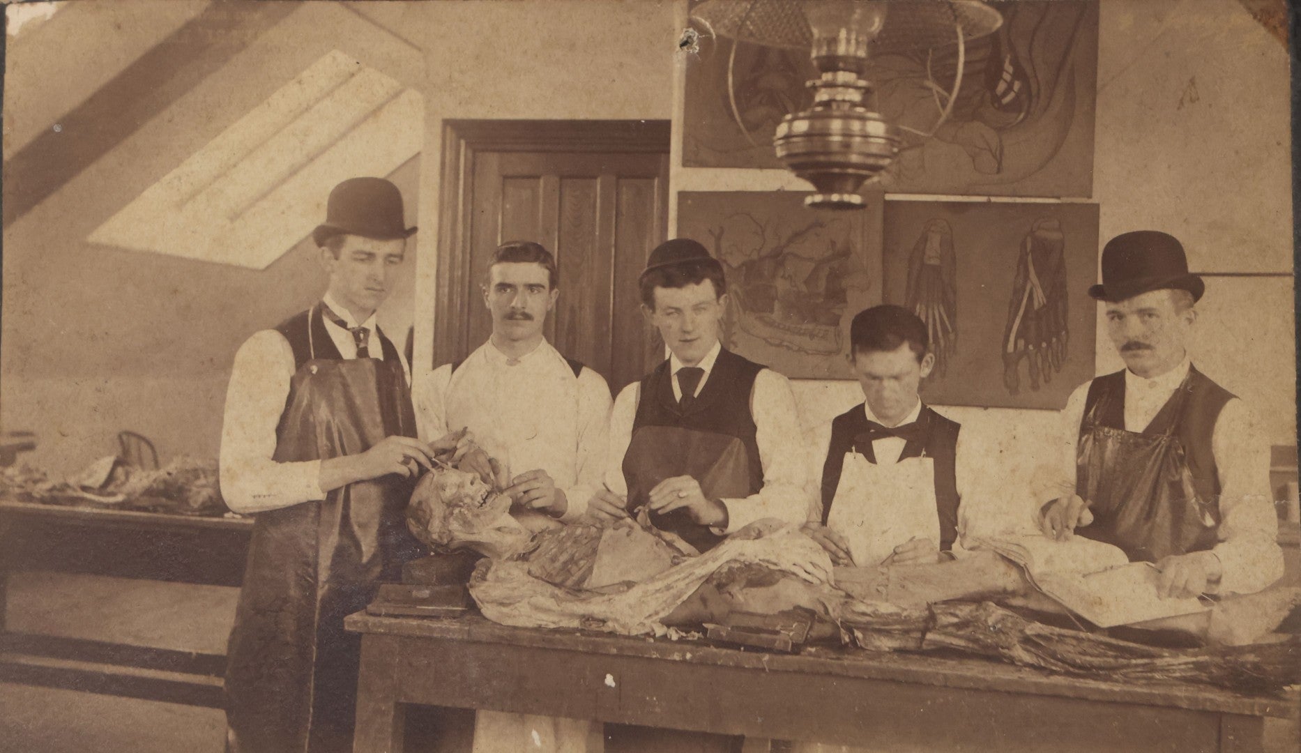 Lot 004 - Antique Boudoir-Sized Cabinet Card Photograph Of Medical Students With Dissection Table And Cadaver, Late 19th Century