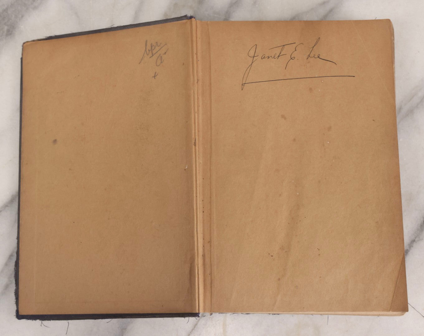 Lot 009 - "Text-Book Of Anatomy And Physiology For Nurses" Antique Medical Textbook By Diana Clifford Kimber, Illustrated, Third Edition Revised By Carolyn E. Gray, Published By The Macmillan Company, New York, 1912