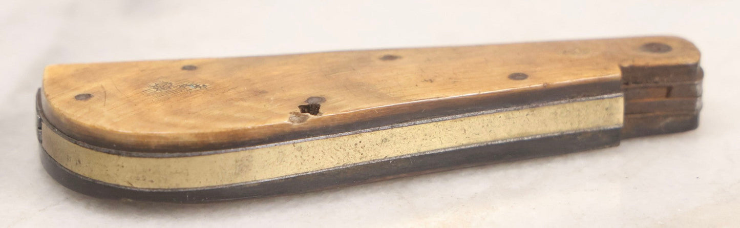 Lot 017 - Antique 19th Century Two-Blade Bloodletting Fleam With Horn Handle