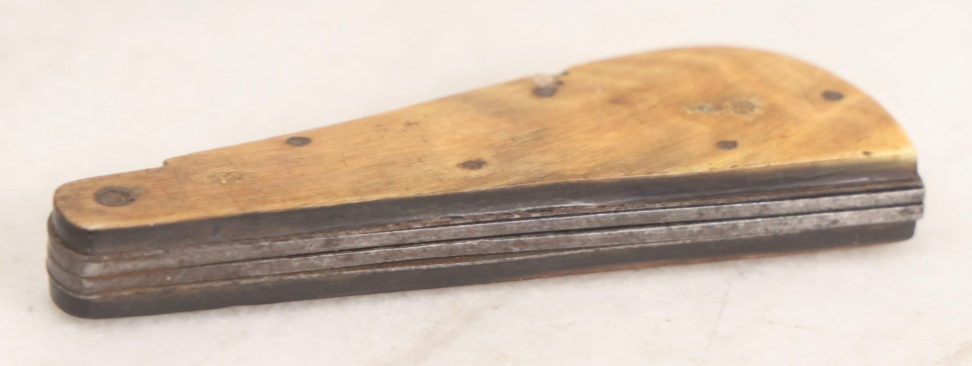 Lot 017 - Antique 19th Century Two-Blade Bloodletting Fleam With Horn Handle