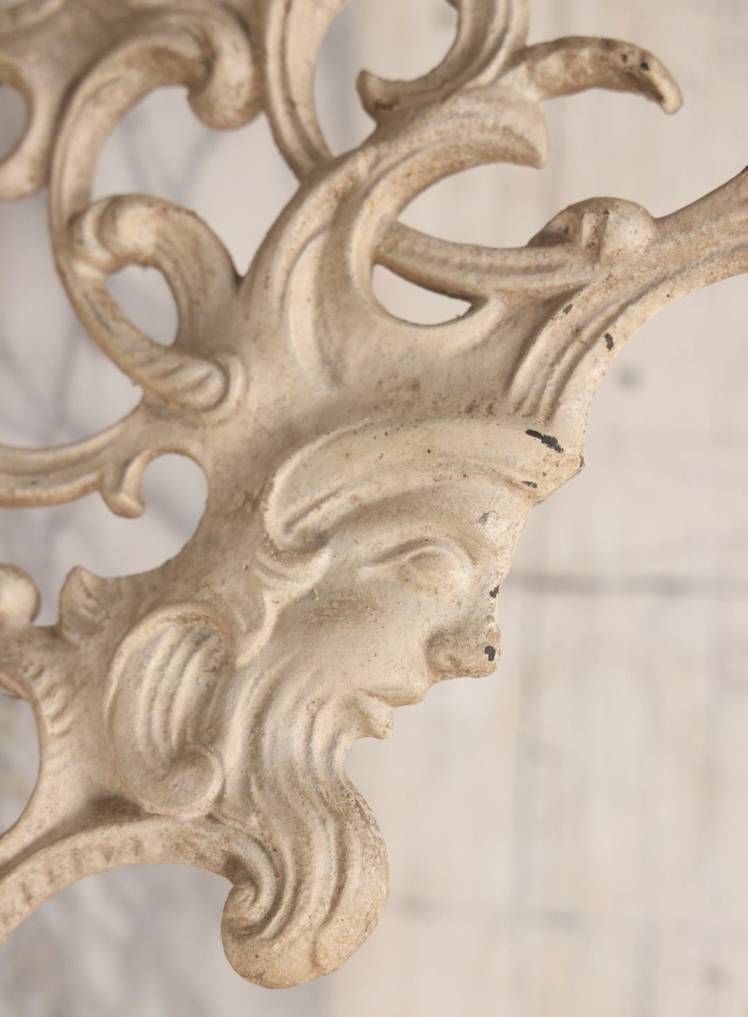 Lot 028 - Pair Of Antique White Painted Cast Iron Ornate Architectural Shelf Brackets With Figural Face Motif