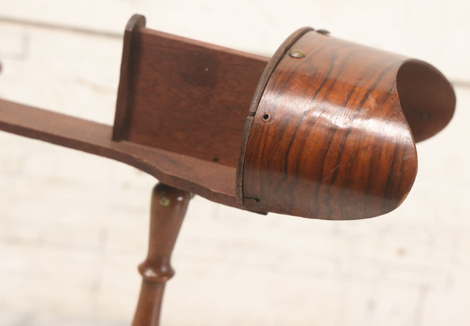 Lot 041 - Antique Wooden Stereoscopic Card Viewer On Turned Pedestal Stand, Complete With Viewing Hood And Card Holder