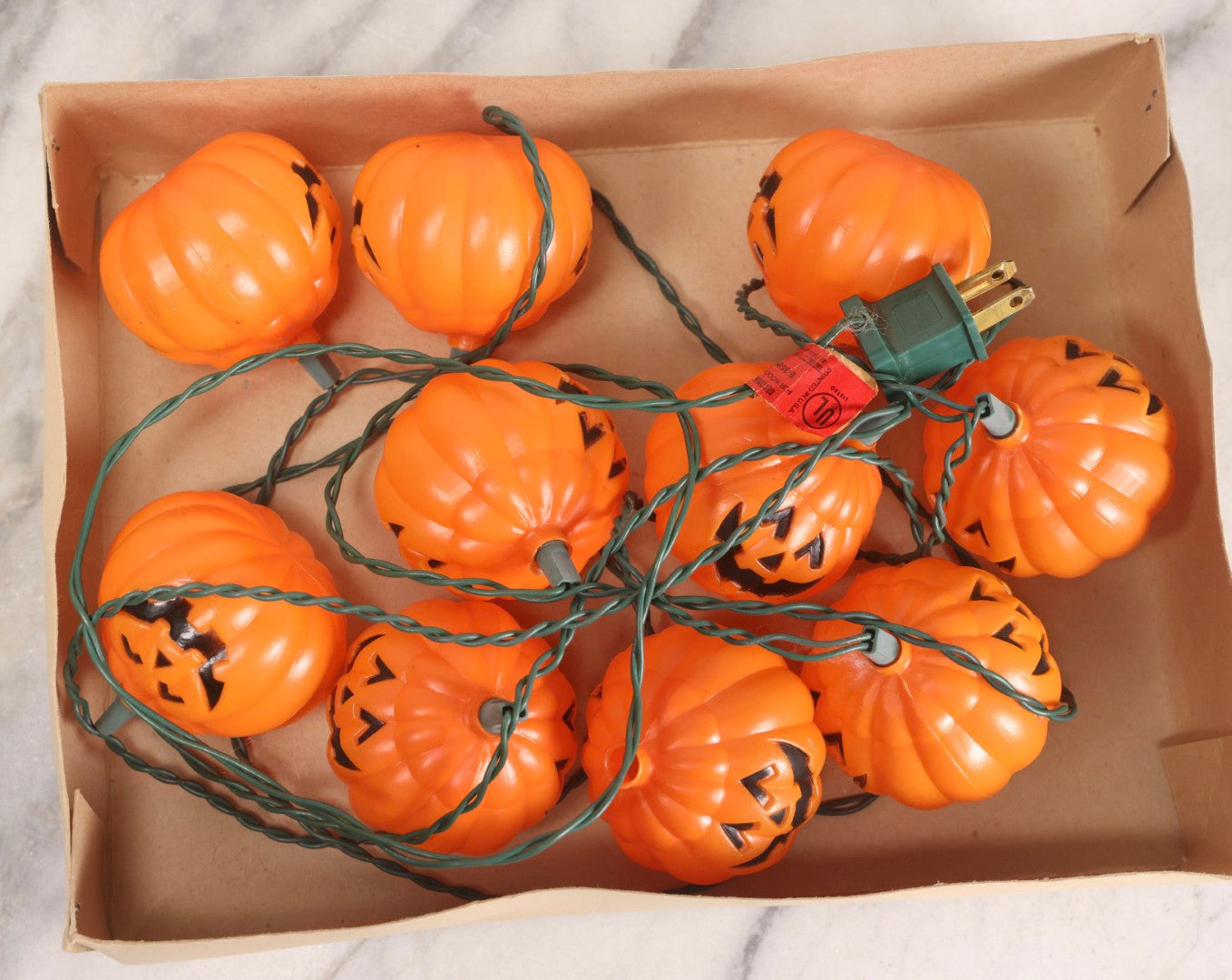Lot 049 - Vintage Witch Time Brand Halloween Jack O' Lantern String Light Set, 10 Blow Mold Pumpkins, Electro-Plastics Inc., 1988